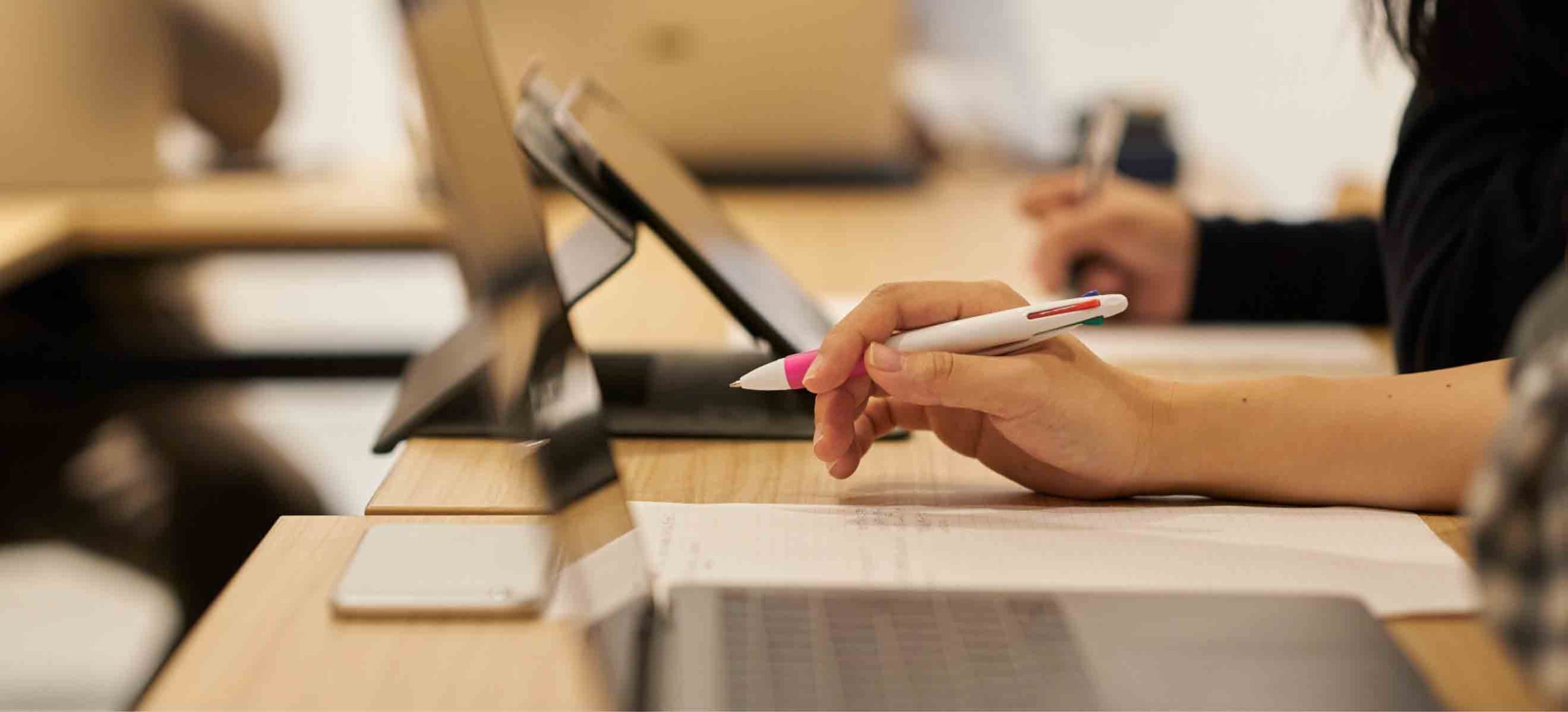 自由設計１００％ 標準仕様はありません。 もっと素敵に家をつくります。